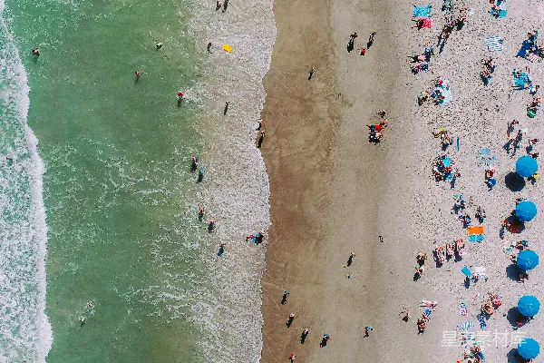 高清摄影 海滩上人们的空中摄影