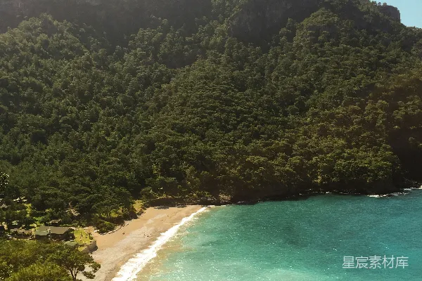 高清摄影 山边的海滩