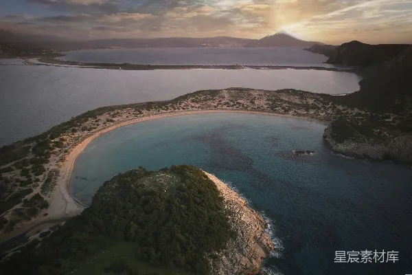 高清摄影 海滩和水面的一处空中视角