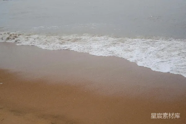 高清摄影 一个有海浪拍岸的海滩