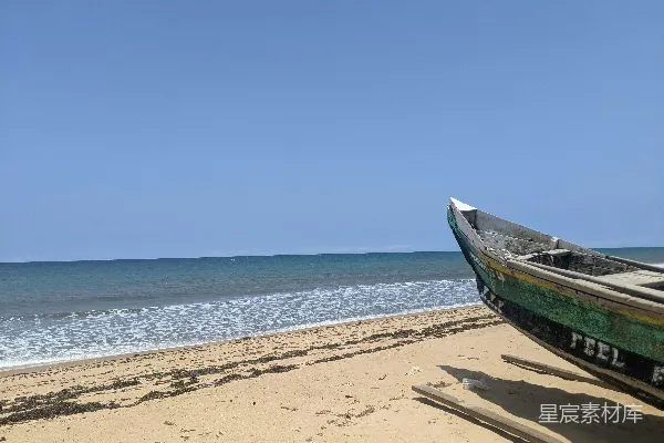 高清摄影 海滩上的小船