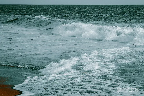 高清摄影 海滩上波浪的拍打声
