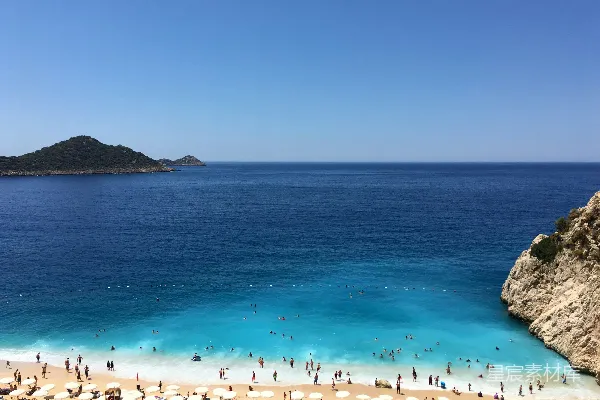 高清摄影 海滩上的人在白天时段
