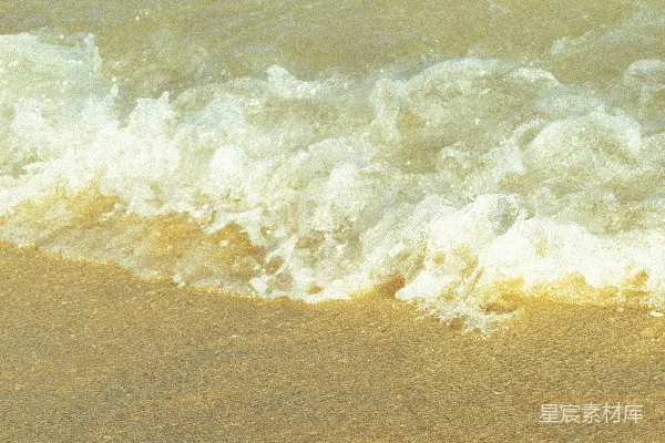 高清摄影 海边波浪逼近的特写镜头