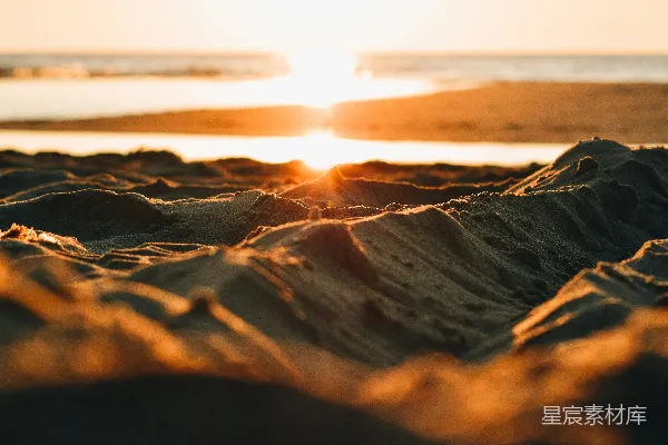 高清摄影 夕阳西下在一片沙滩上