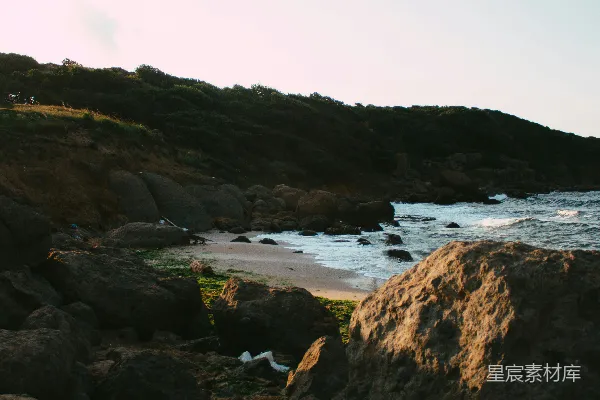 高清摄影 岩石海岸上俯瞰的大海美景