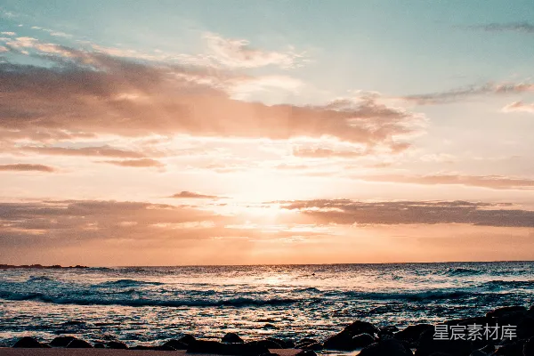 高清摄影 海滩上的夕阳西下
