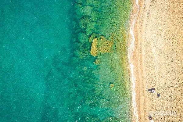 高清摄影 白天水体的 aerial 视角