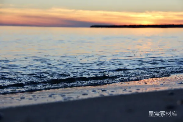 高清摄影 夕阳下的海景俯瞰海滩
