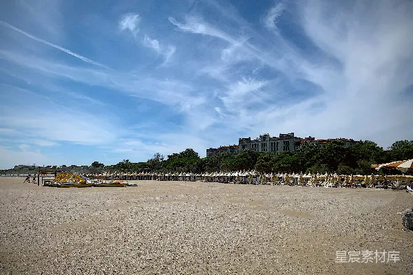高清摄影 白天海滩度假村