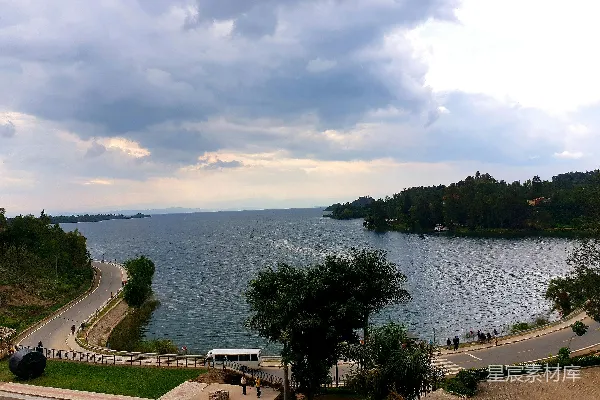 高清摄影 湖畔的一道风景线