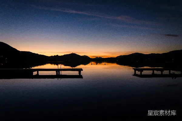 高清摄影 夕阳下山体附近的山影