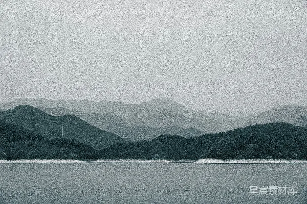 高清摄影 背景中有许多山的大片水域