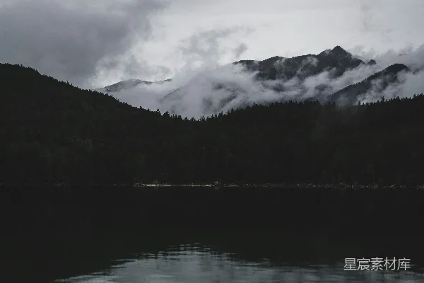 高清摄影 背景中的山水之水体