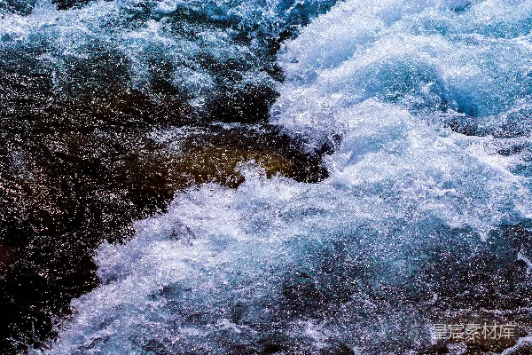 高清摄影 岩石海岸上波浪的冲撞