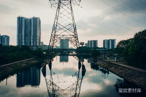 高清摄影 背景中有桥的一片水域的景象