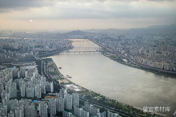 高清摄影 白天鸟瞰城市景观的照片
