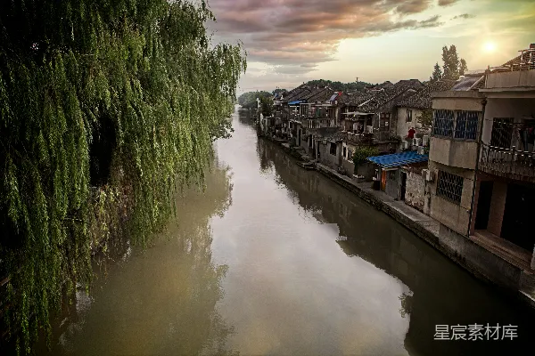 高清摄影 河边的建筑