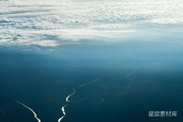 高清摄影 空中河流的俯瞰图