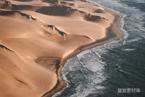 高清摄影 一片巨大的岩石海滩