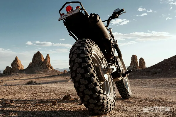 高清摄影 白天黑色和红色的ATV在棕色的田野上