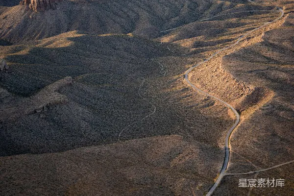 高清摄影 白天布朗山脉的空中俯瞰图