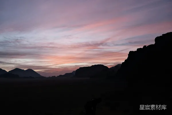 高清摄影 黄昏时分的多彩山景