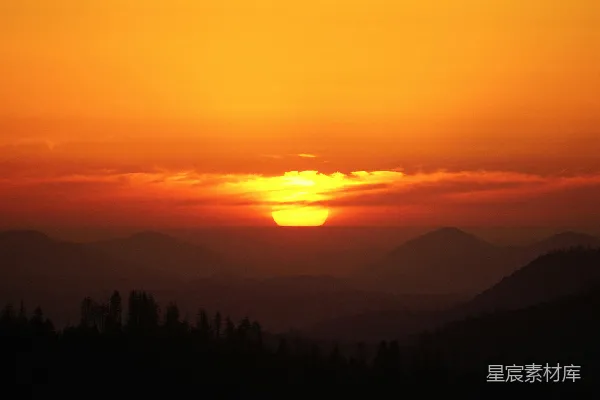高清摄影 地平线上的夕阳