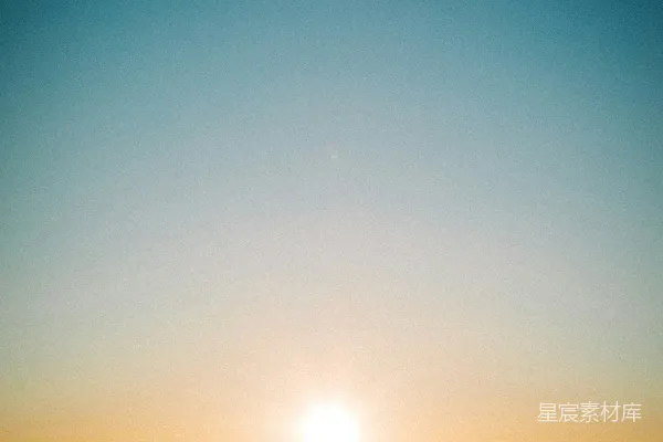 高清摄影 黄昏时分山峦的轮廓影象