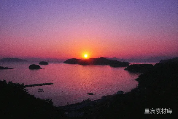 高清摄影 夕阳下的山水风景照片
