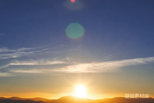 高清摄影 夕阳下的山影