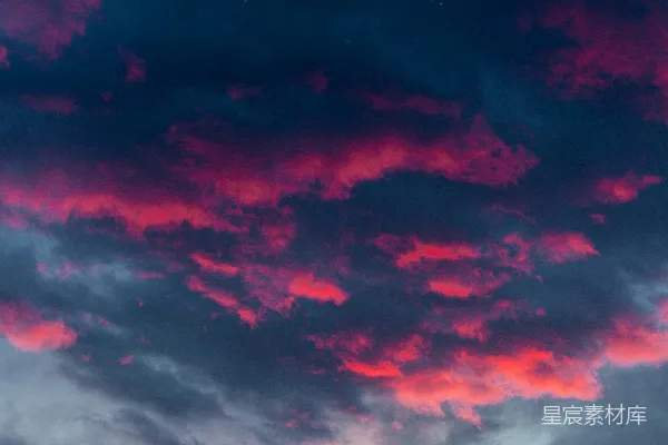 高清摄影 夜间的红黑云朵