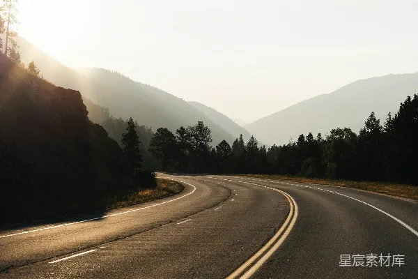 高清摄影 空旷弯曲的道路
