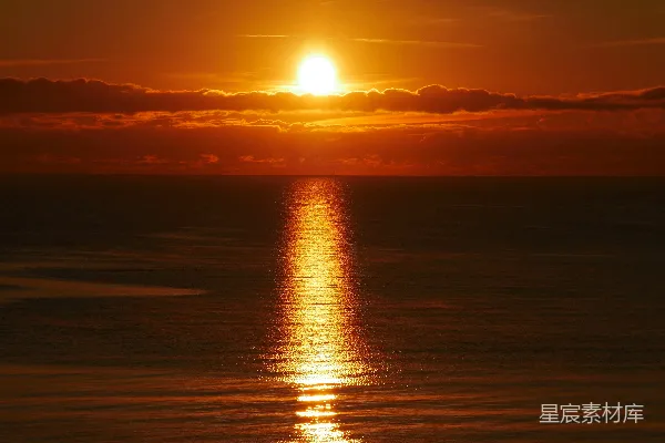高清摄影 夕阳下的水域