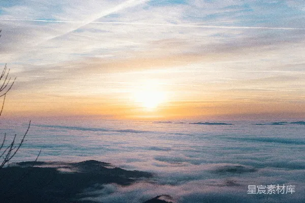 高清摄影 夕阳下的山影