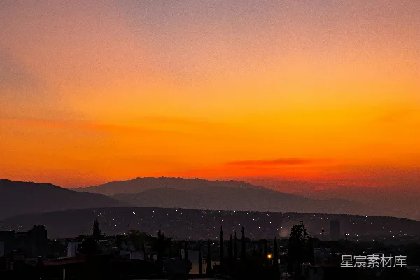 高清摄影 夕阳下的山影