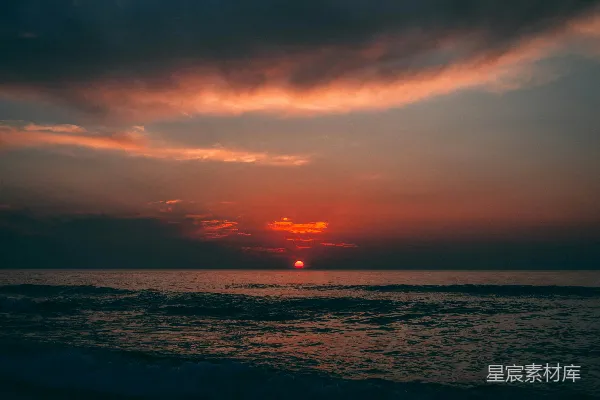 高清摄影 日落下的海滩
