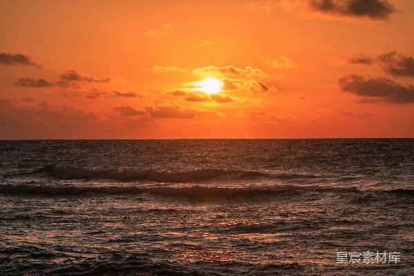 高清摄影 夕阳下的水域