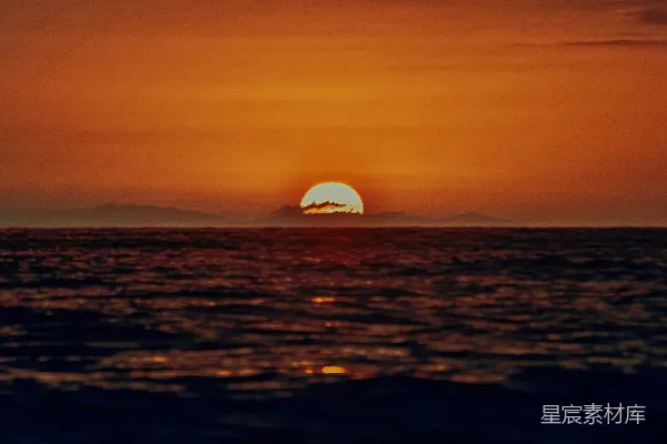 高清摄影 夕阳下的水域