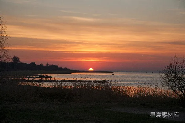 高清摄影 夕阳下的橙色海景