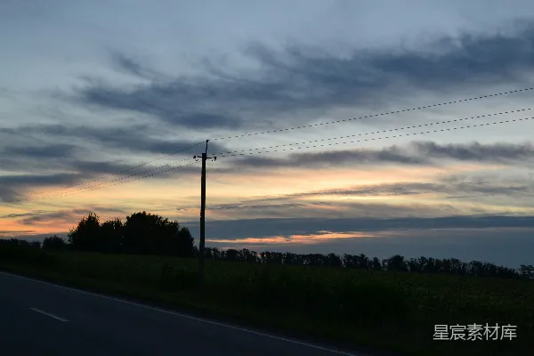 高清摄影 田野上美丽的夜空。