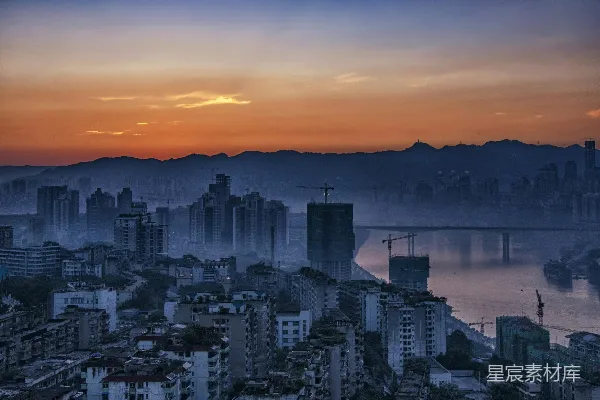高清摄影 近河建筑物的白天景色