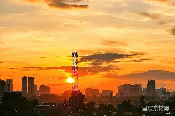 高清摄影 夕阳西下，一座高楼林立的城市。