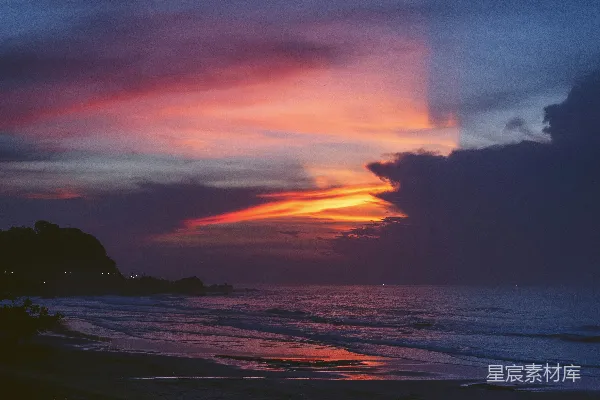 高清摄影 夕阳下山体附近的山影