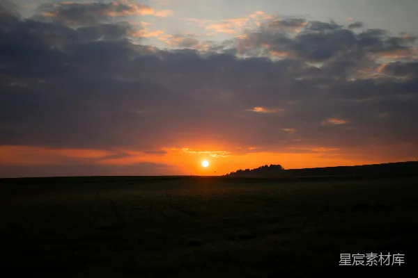 高清摄影 夕阳落下一片草场