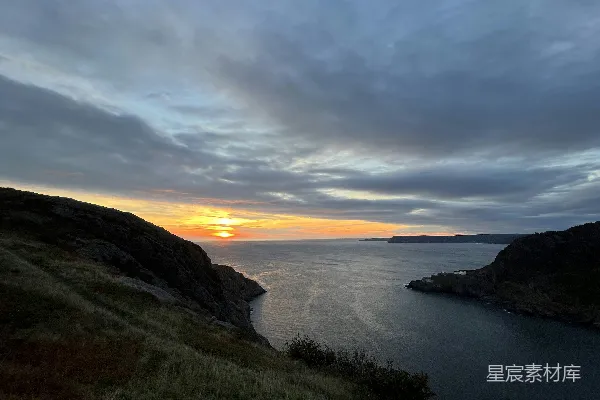 高清摄影 水面上的夕阳