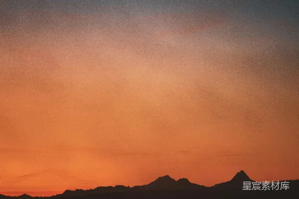 高清摄影 山峦之上夕阳西下