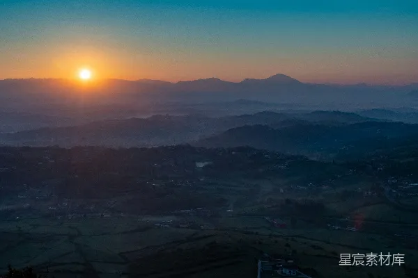 高清摄影 金秋时节的山峦