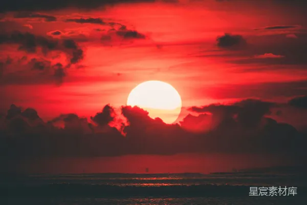 高清摄影 夕阳下的水面