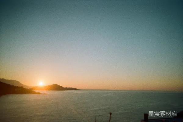 高清摄影 傍晚海滩上的人 silhouette 图案